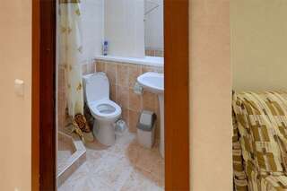 Гостиница Черноморье Небуг Улучшенный двухместный номер с 1 кроватью или 2 отдельными кроватями, вид на горы-5