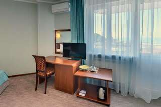 Гостиница Черноморье Небуг Комфорт с балконом первой категории-1